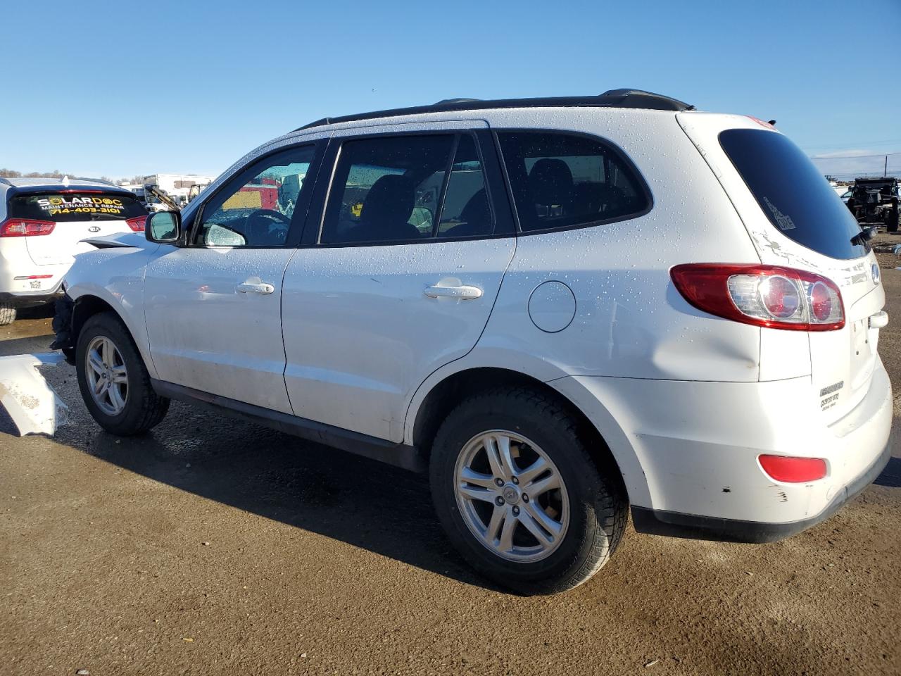 2011 Hyundai Santa Fe - Image 2
