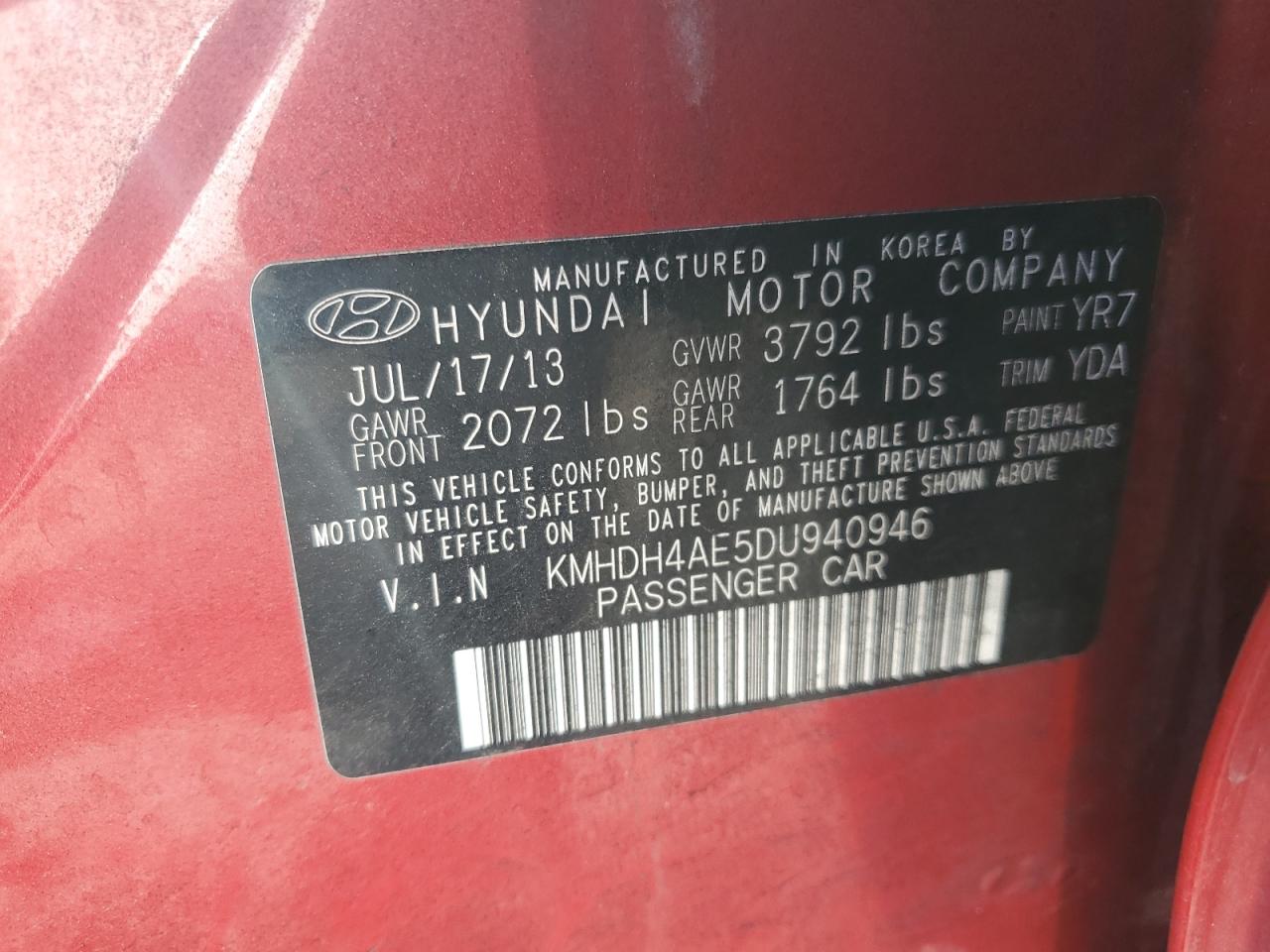 2013 Hyundai Elantra - Image 15