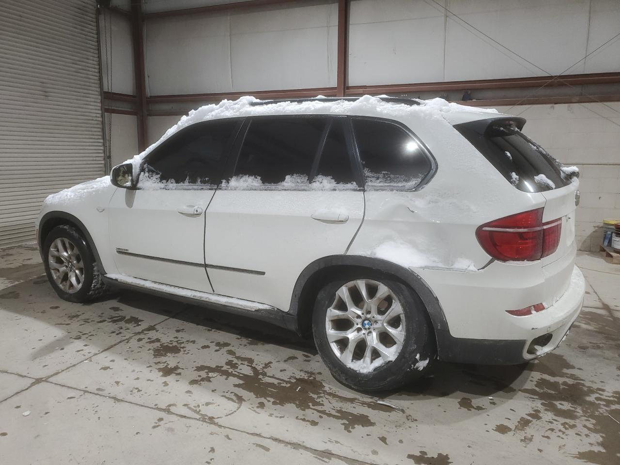 2011 BMW X5 - Image 2