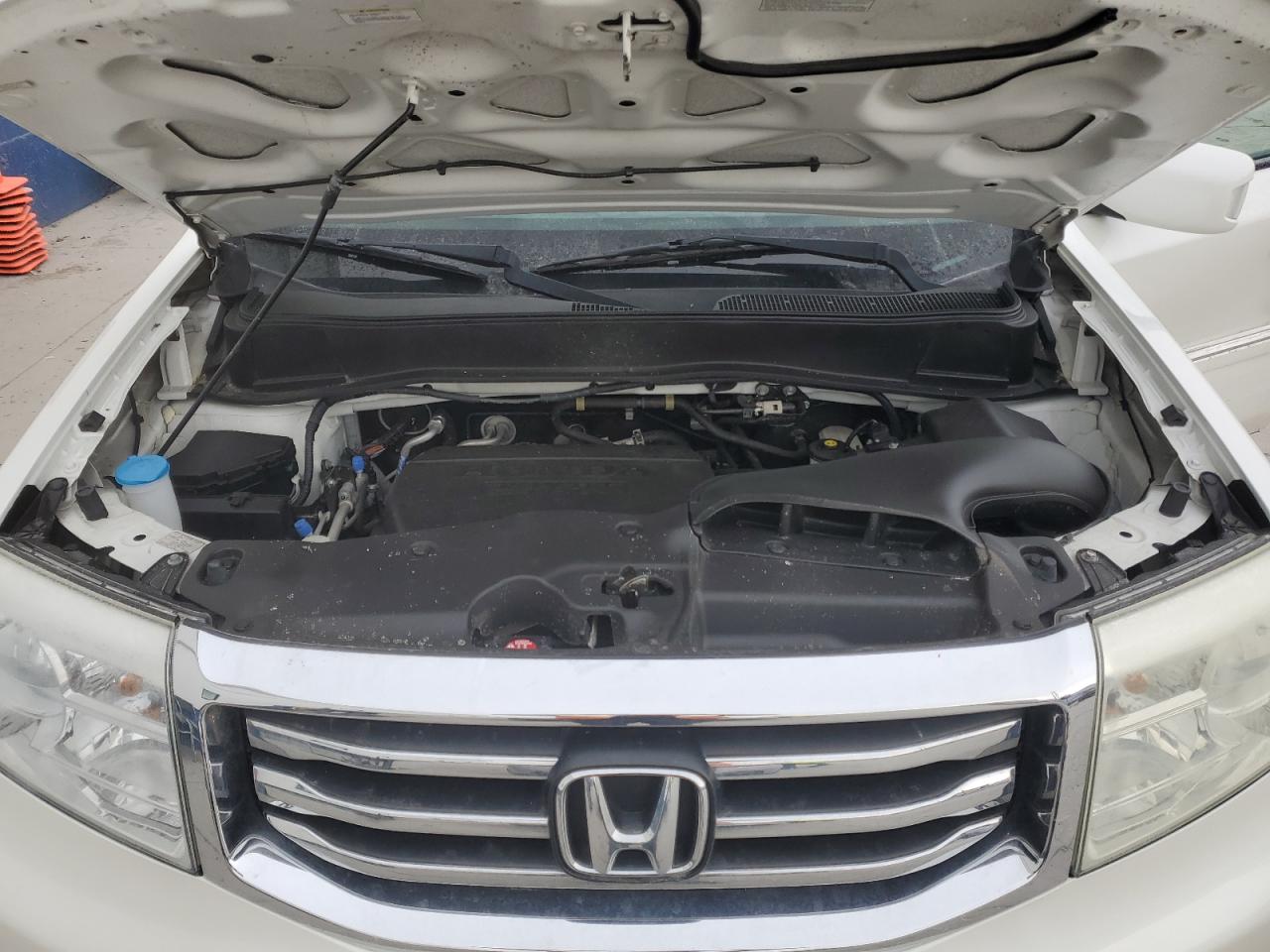 2014 Honda Pilot - Image 12