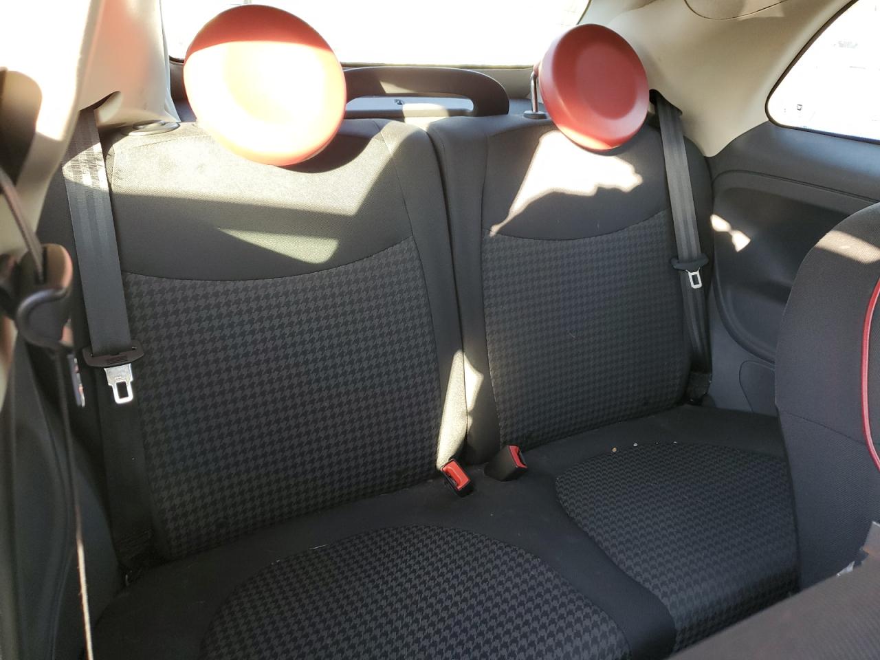 2018 Fiat 500 - Image 10