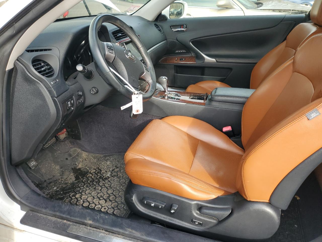 2012 Lexus IS - Image 7