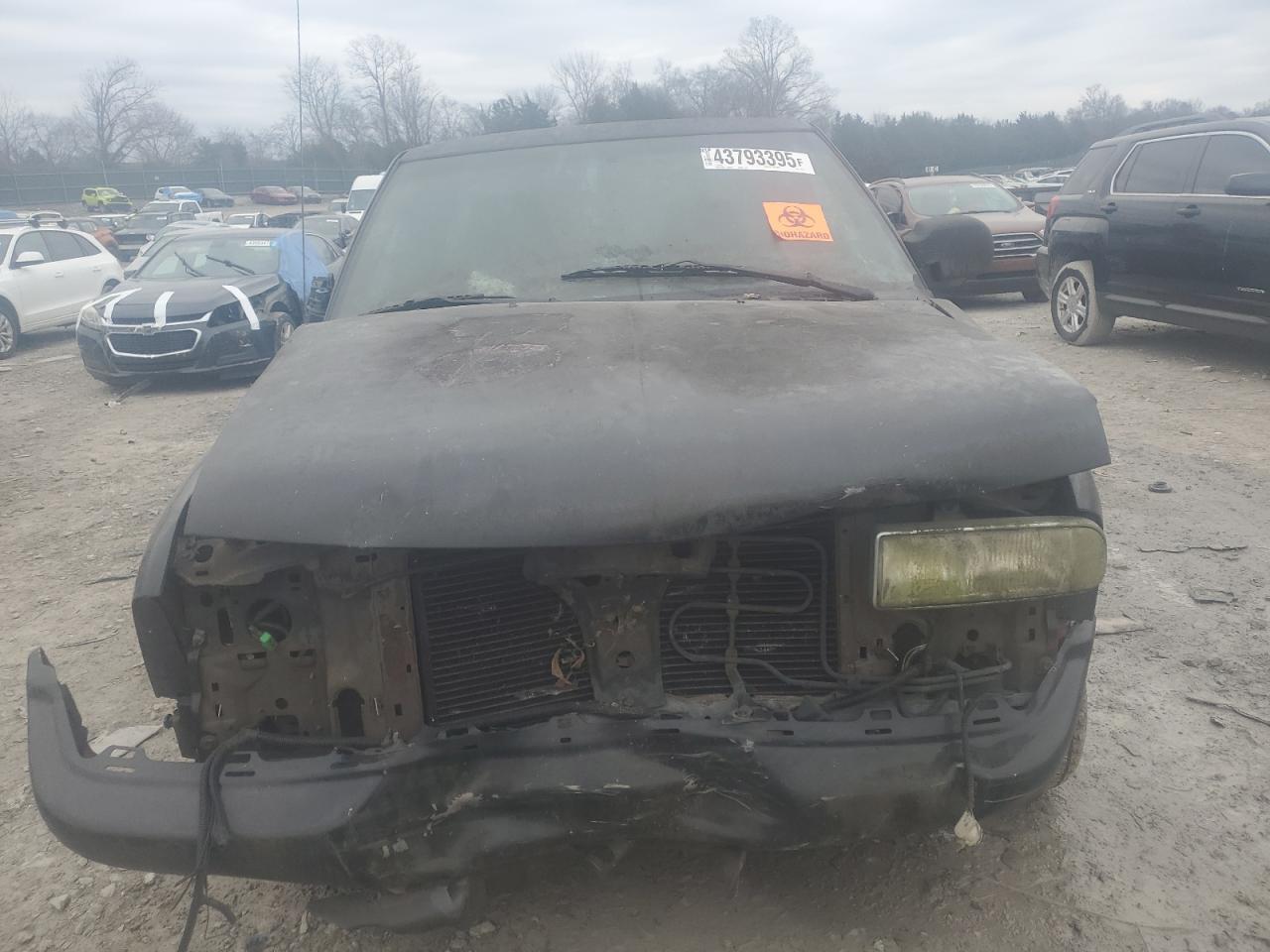 2001 Chevrolet S-10 Pickup - Image 5