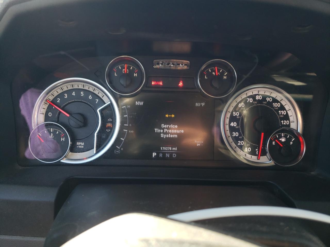 2014 RAM 1500 - Image 9