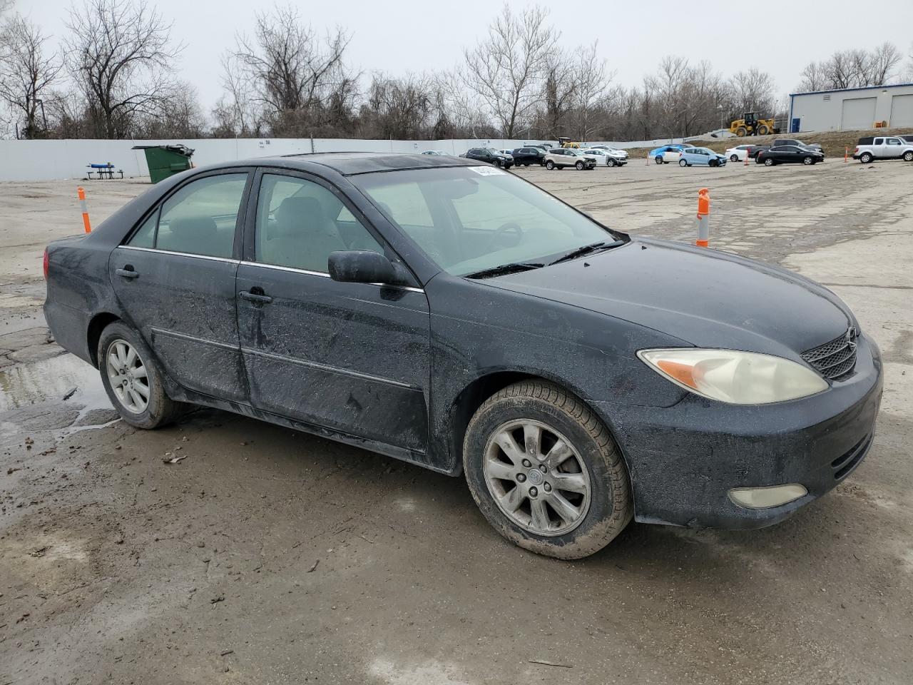2004 Toyota Camry - Image 4