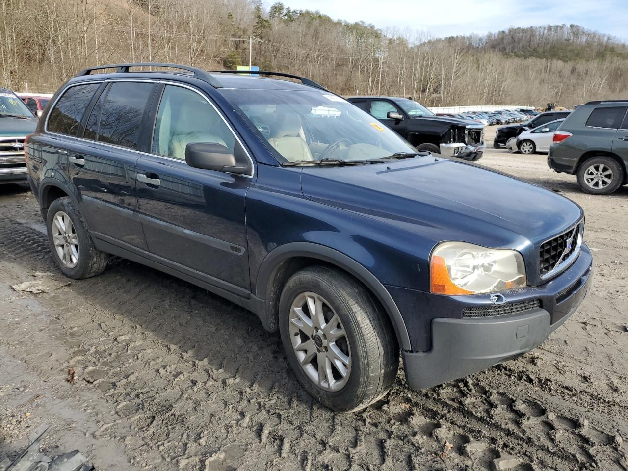 2004 Volvo XC90 - Image 4