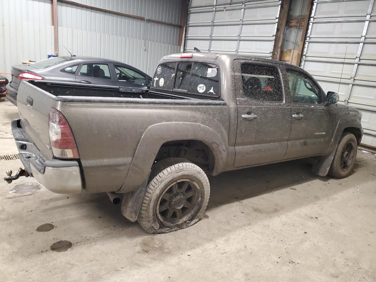 2013 Toyota Tacoma - Image 3