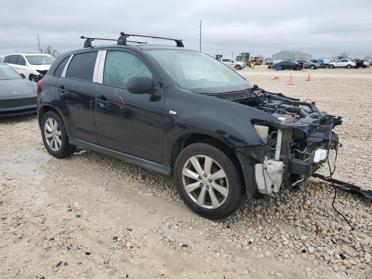 2014 Mitsubishi Outlander - Image 4