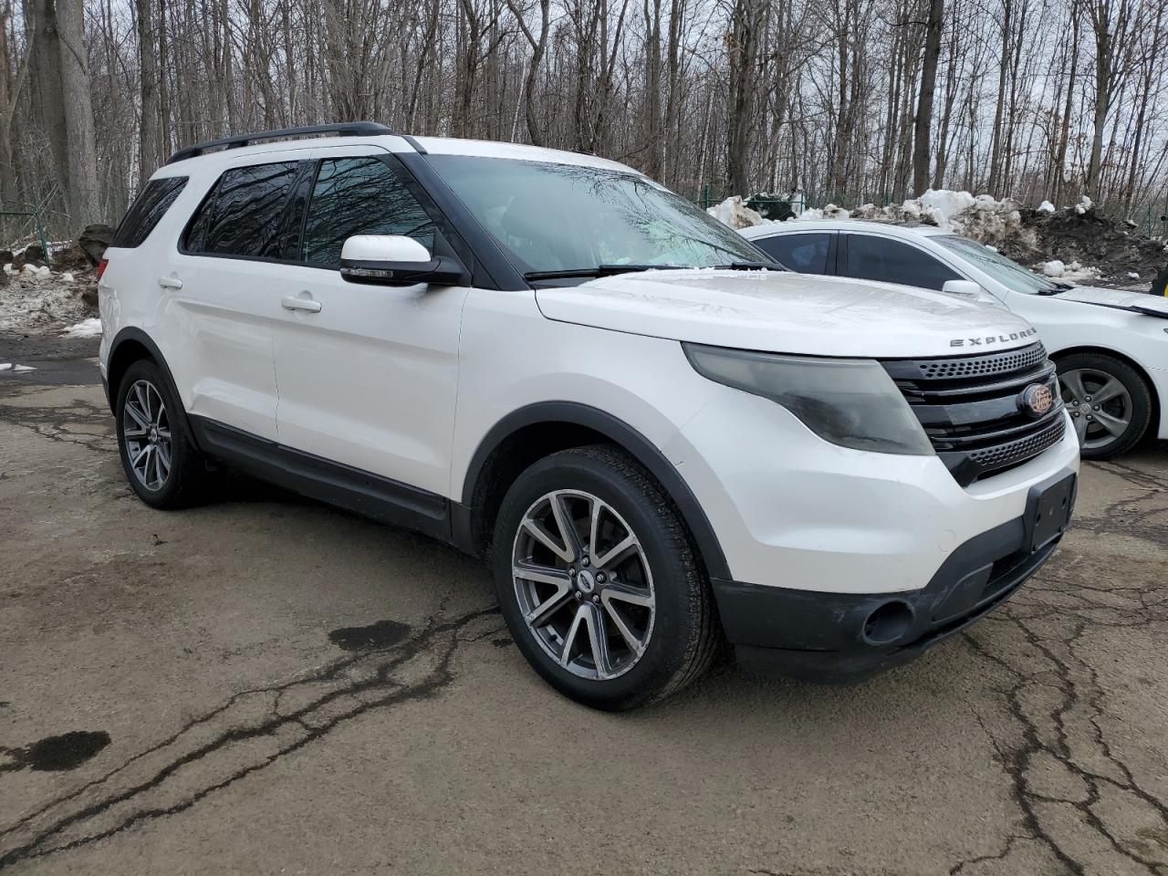 2015 Ford Explorer - Image 4