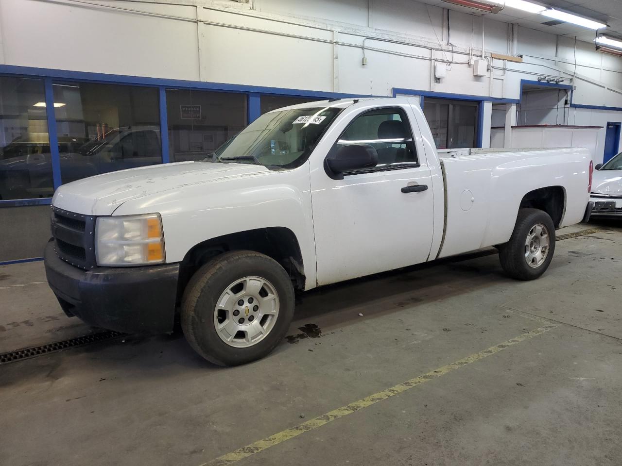 2009 Chevrolet Silverado - Image 1