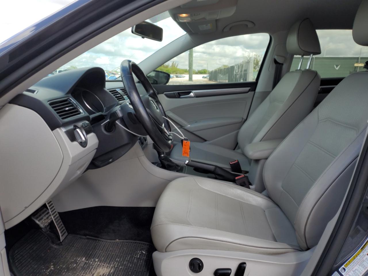 2018 Volkswagen Passat - Image 7