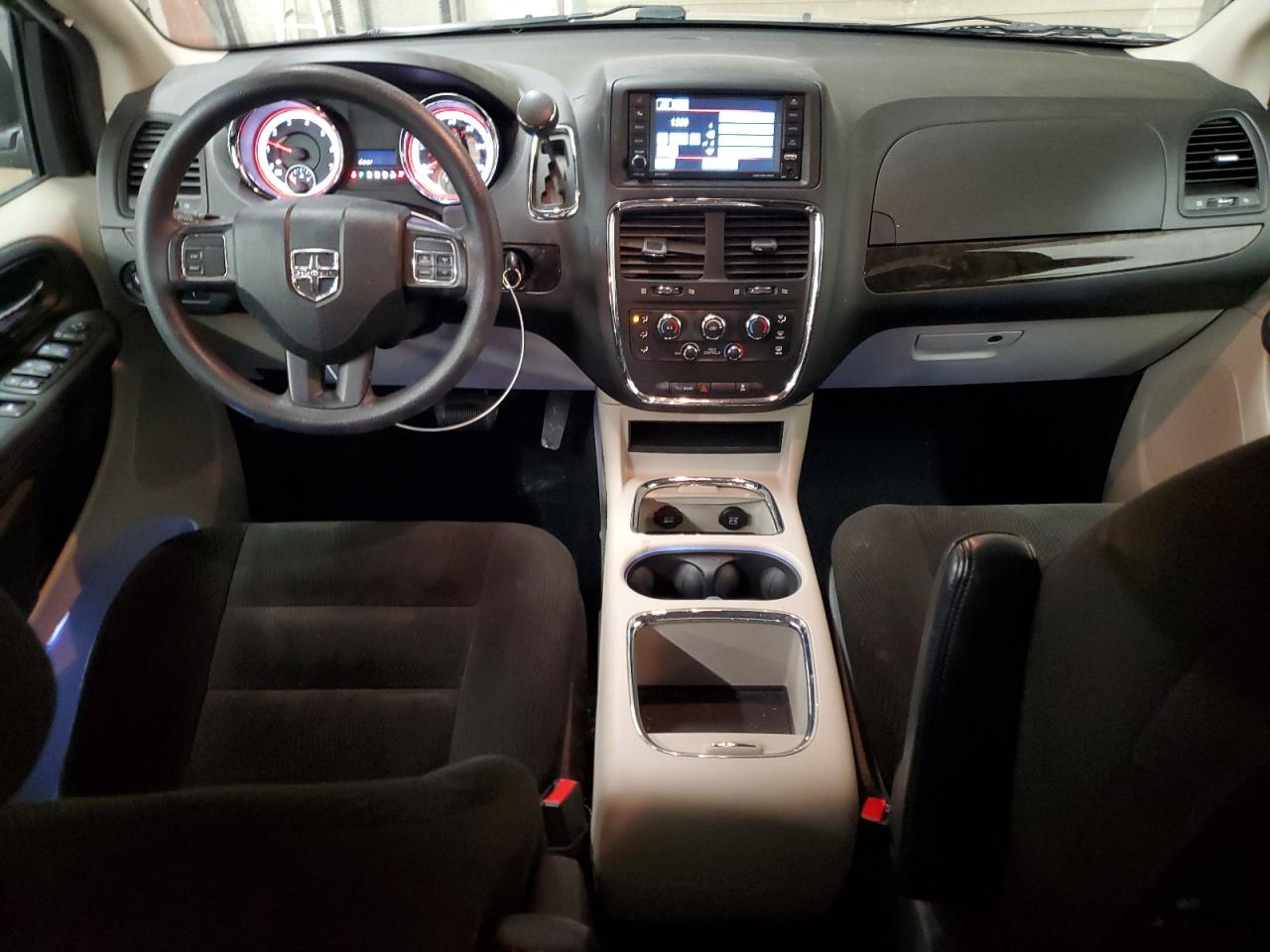 2016 Dodge Caravan - Image 8