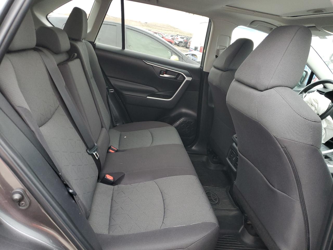 2023 Toyota RAV 4 - Image 10