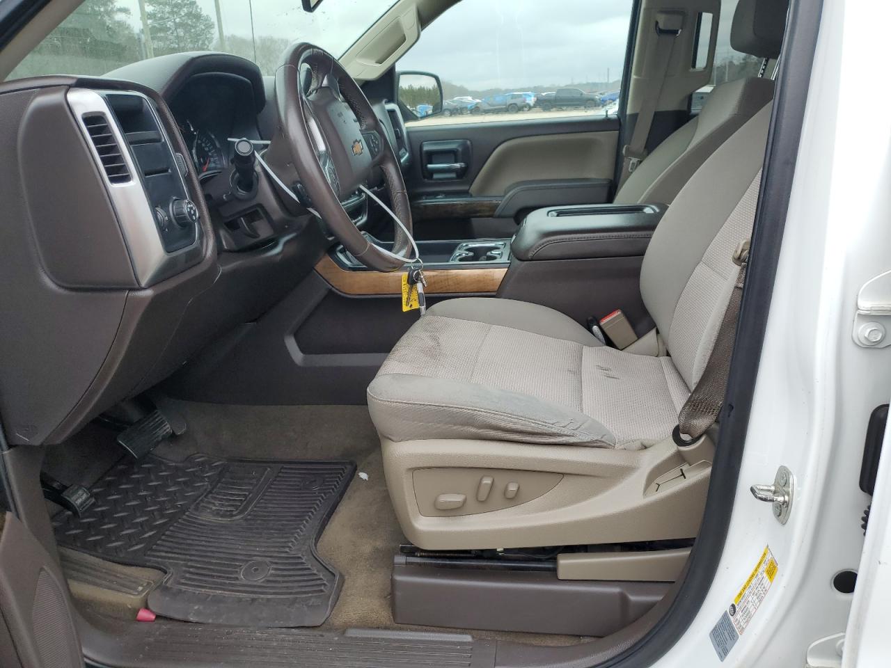 2016 Chevrolet Silverado - Image 7