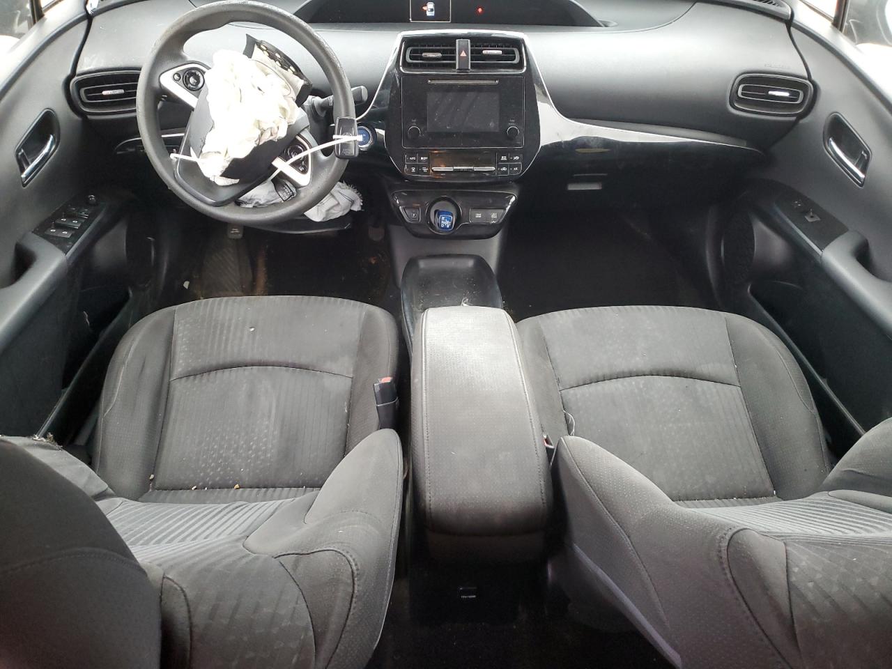 2016 Toyota Prius - Image 8