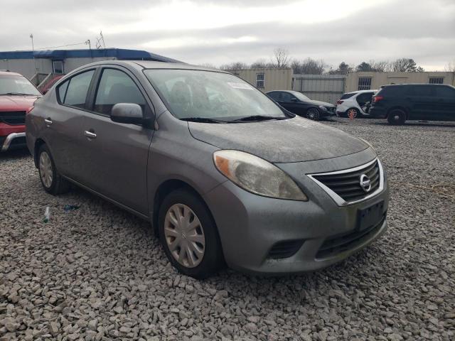 Седани NISSAN VERSA 2013 Сірий