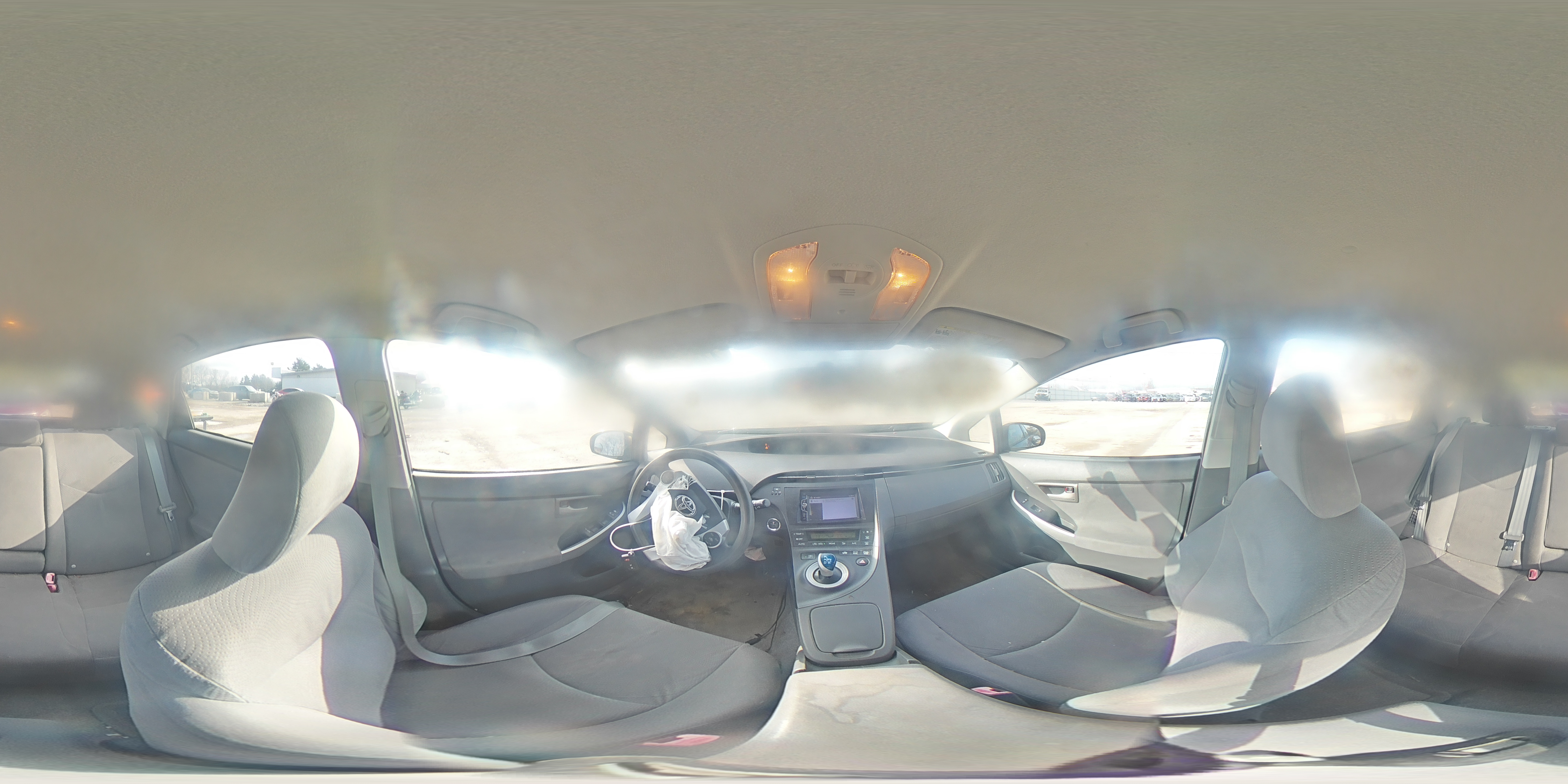 2010 Toyota Prius - Image 13