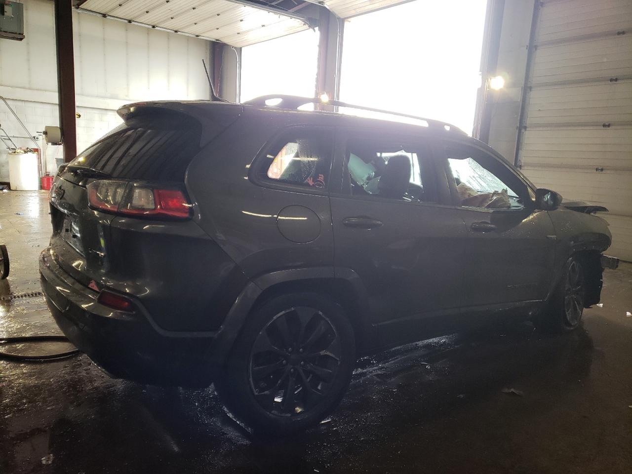 2019 Jeep Grand Cherokee - Image 3