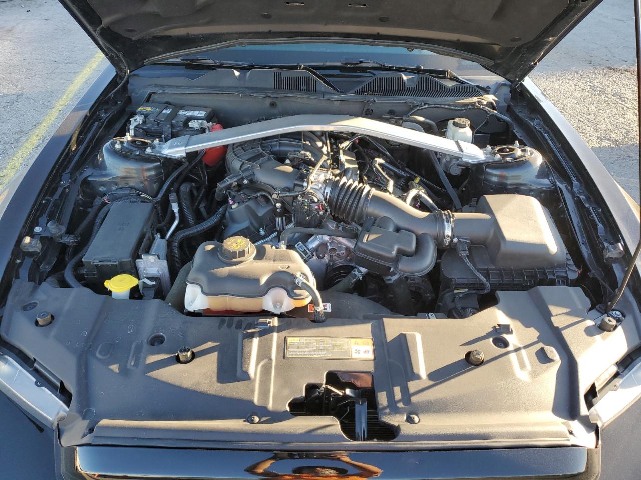 2014 Ford Mustang - Image 11