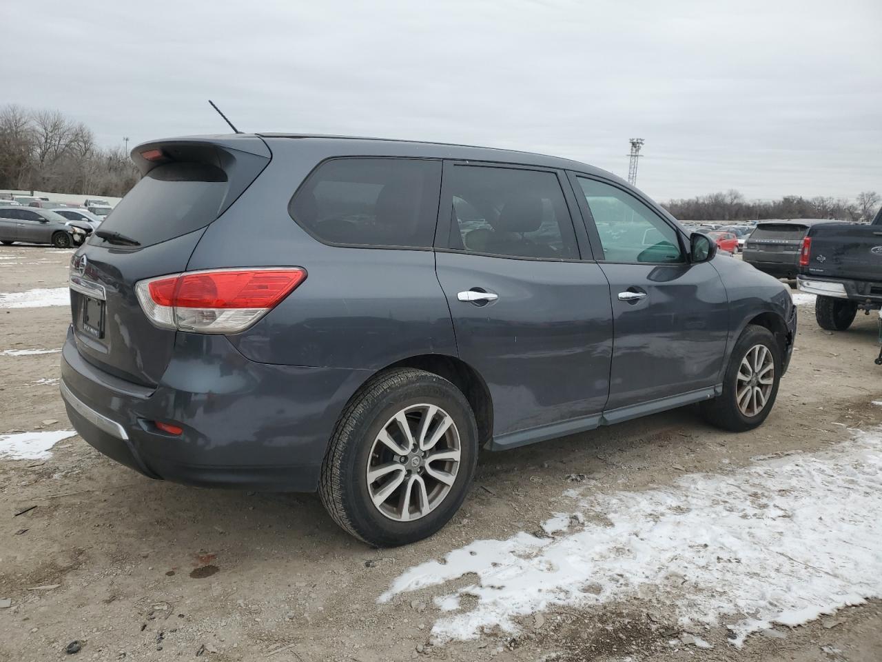 2013 Nissan Pathfinder - Image 3