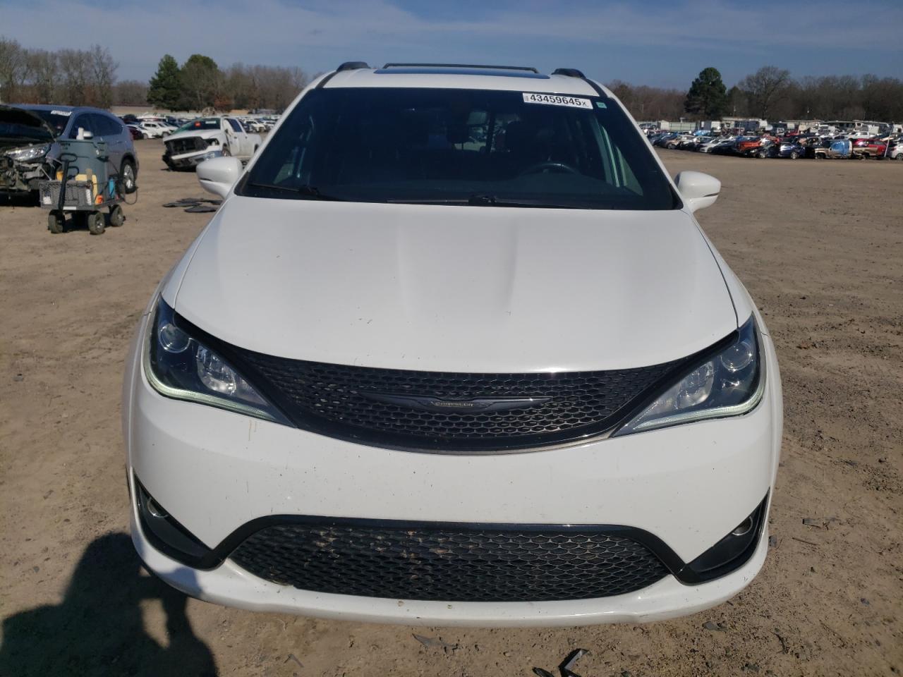 2020 Chrysler Pacifica - Image 5