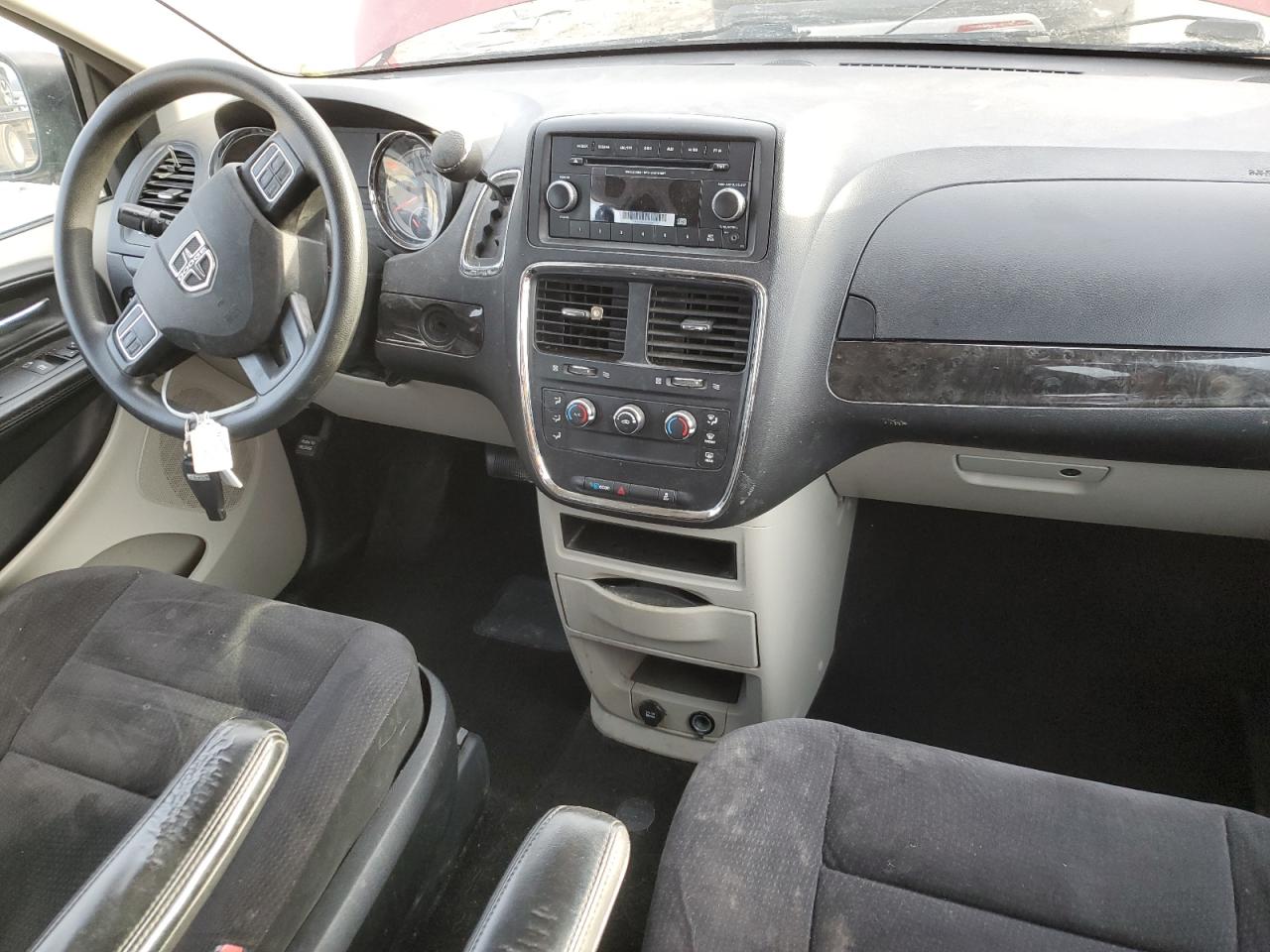 2015 Dodge Caravan - Image 8