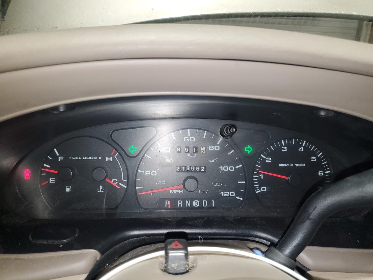 2003 Ford Taurus - Image 9