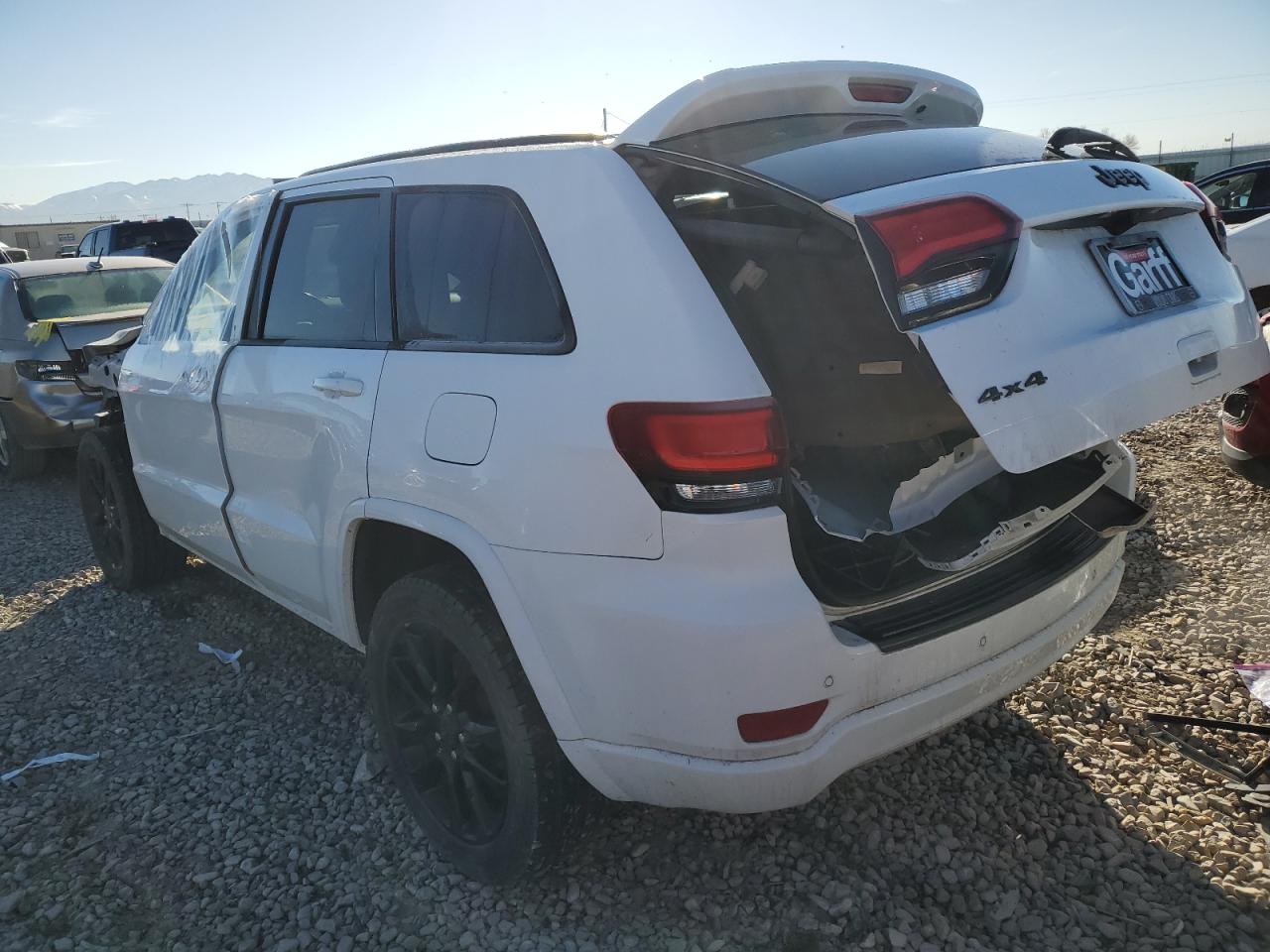 2018 Jeep Grand Cherokee - Image 2