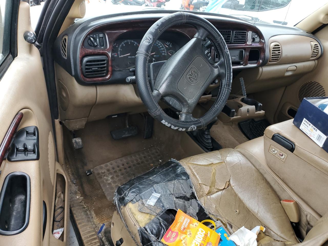 1999 Dodge RAM - Image 11