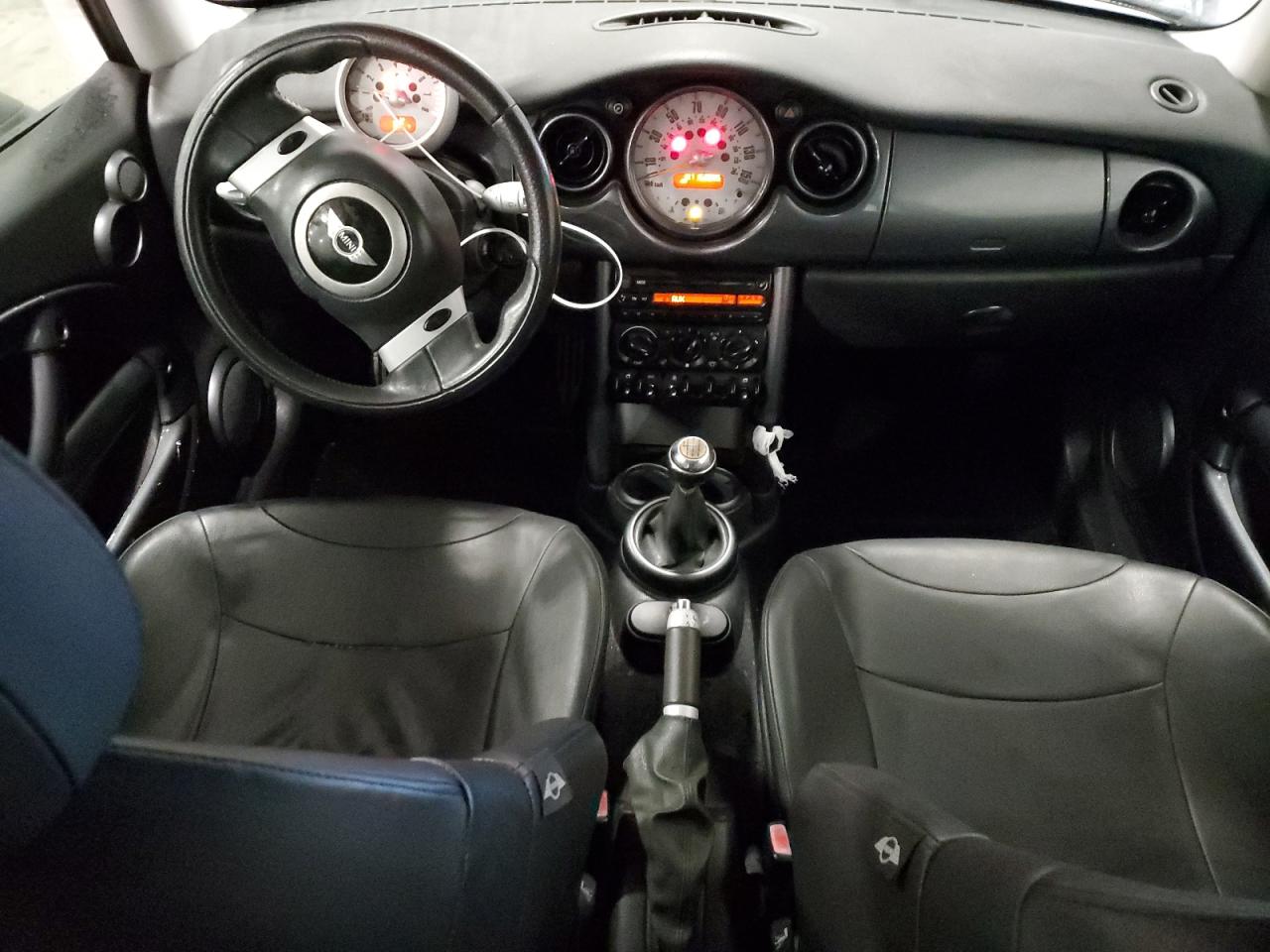 2004 MINI Cooper - Image 8
