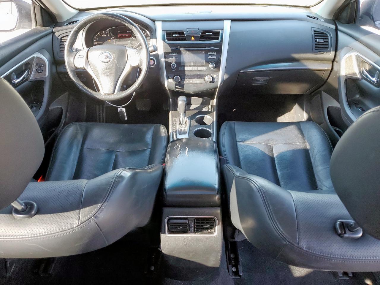2015 Nissan Altima - Image 8