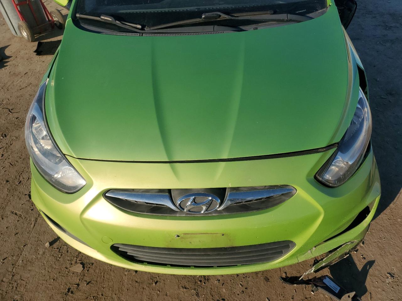 2014 Hyundai Accent - Image 12