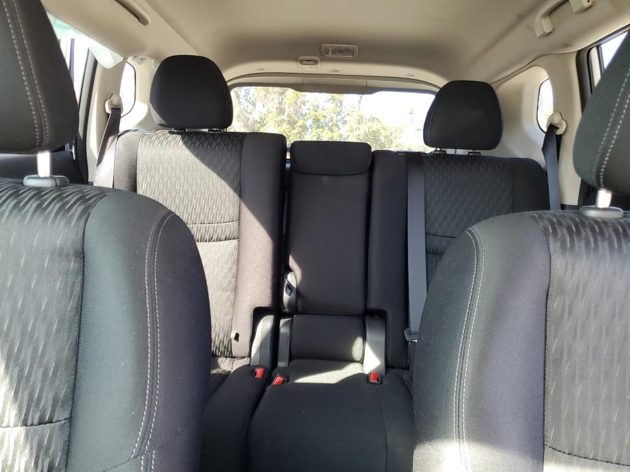2019 Nissan Rogue - Image 10