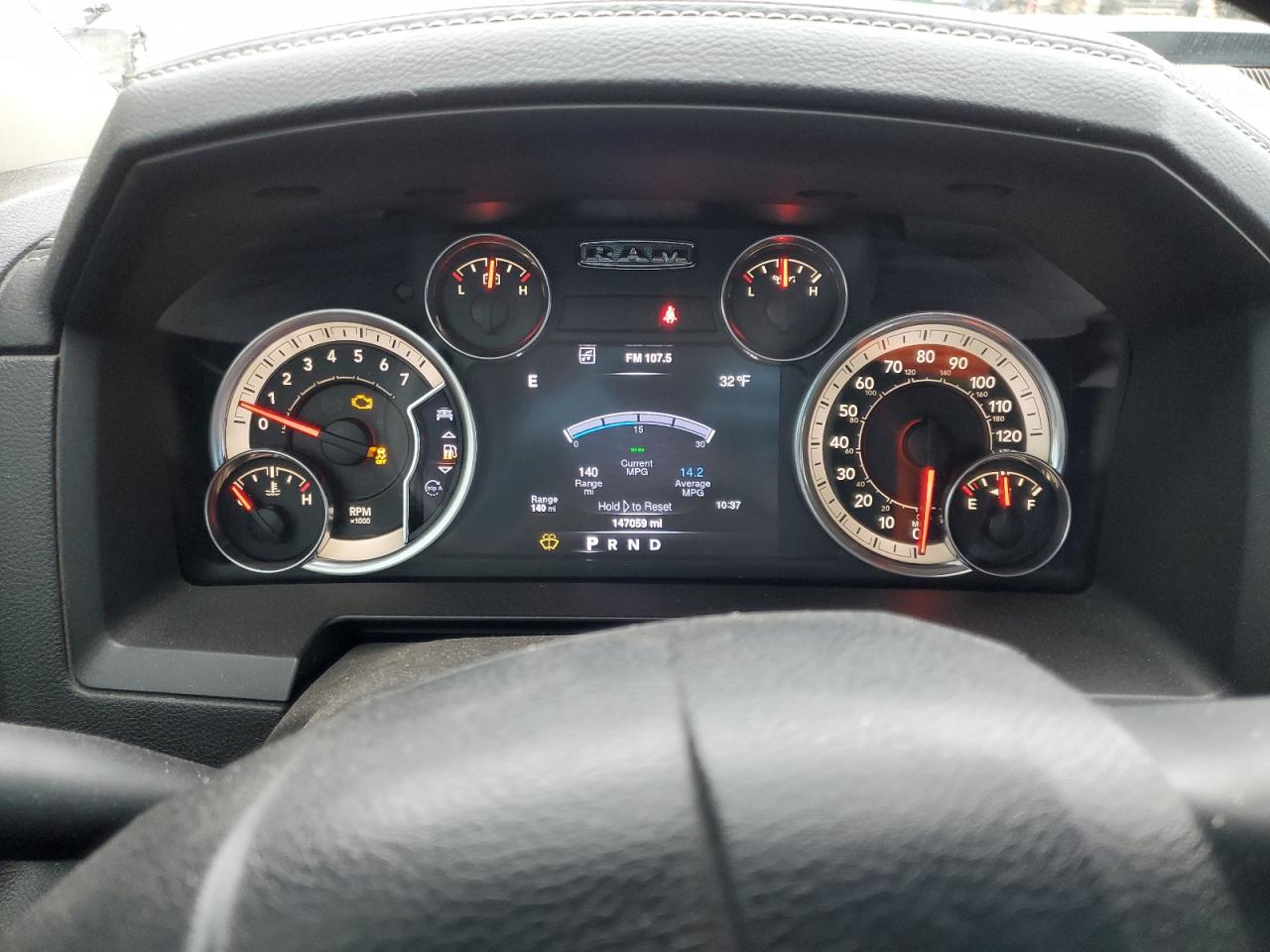 2016 RAM 1500 - Image 9