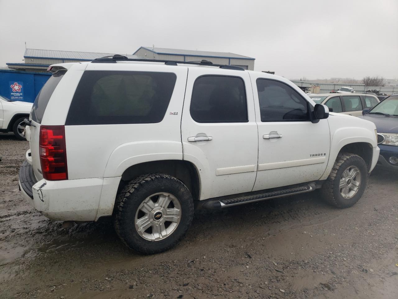 2008 Chevrolet Tahoe - Image 3