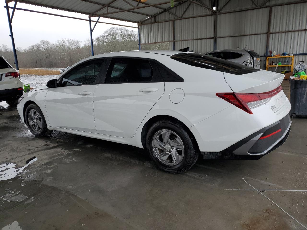 2024 Hyundai Elantra - Image 2
