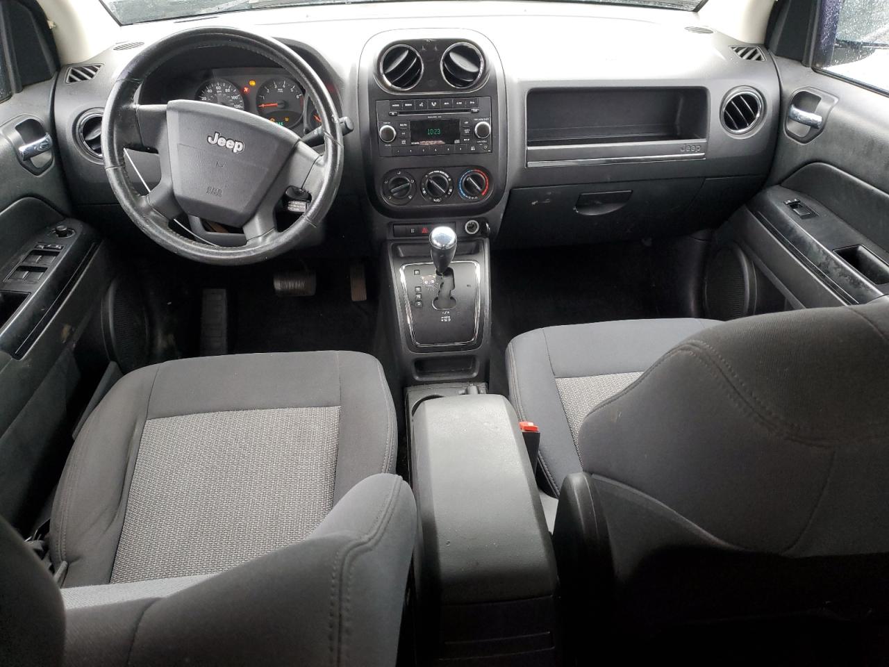 2009 Jeep Compass - Image 8
