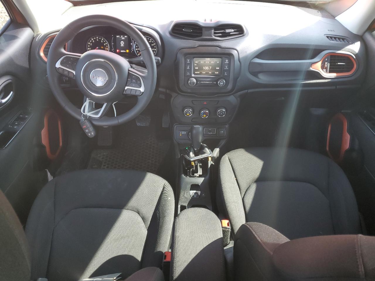 2018 Jeep Renegade - Image 8
