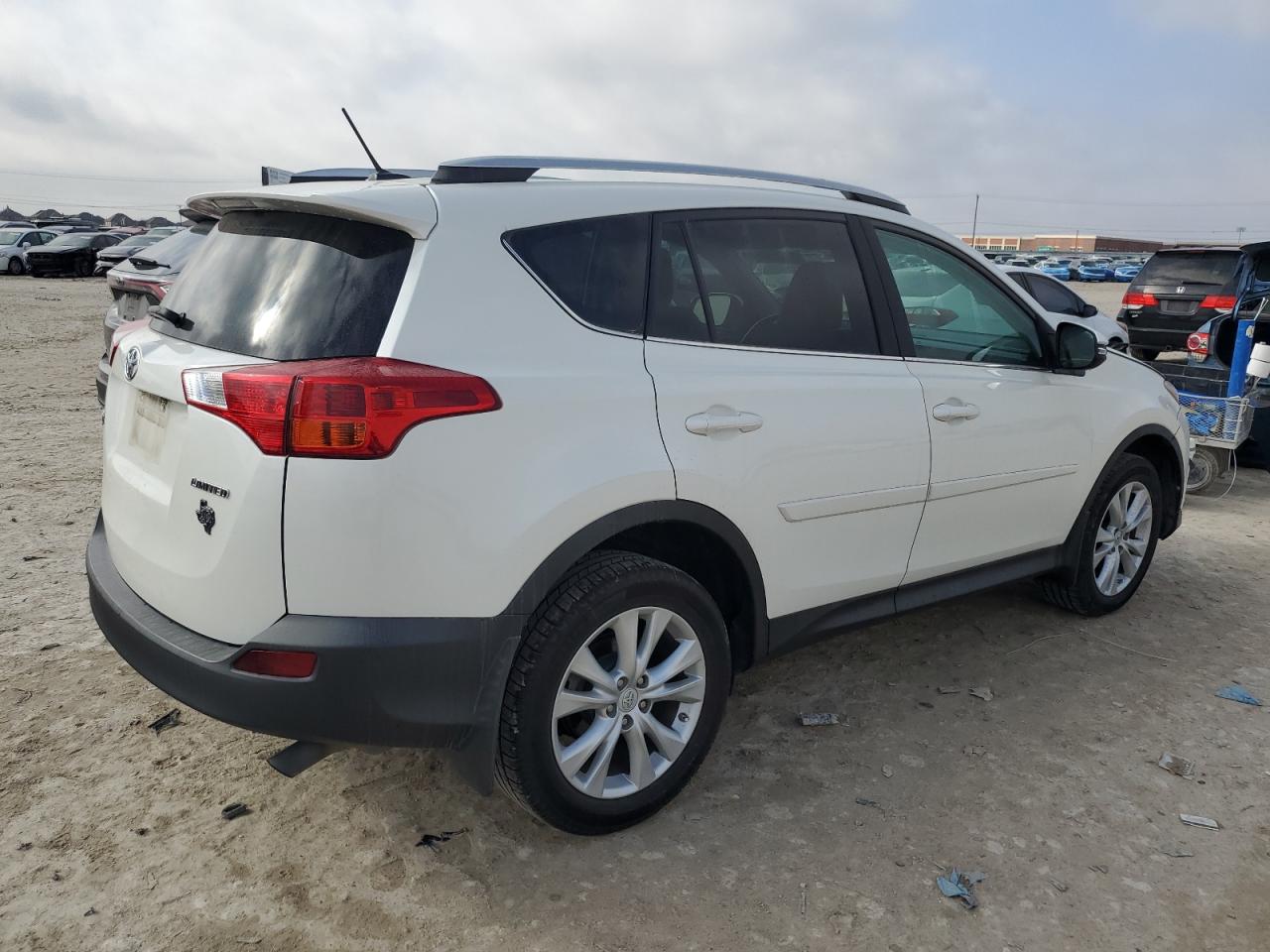 2013 Toyota RAV 4 - Image 3