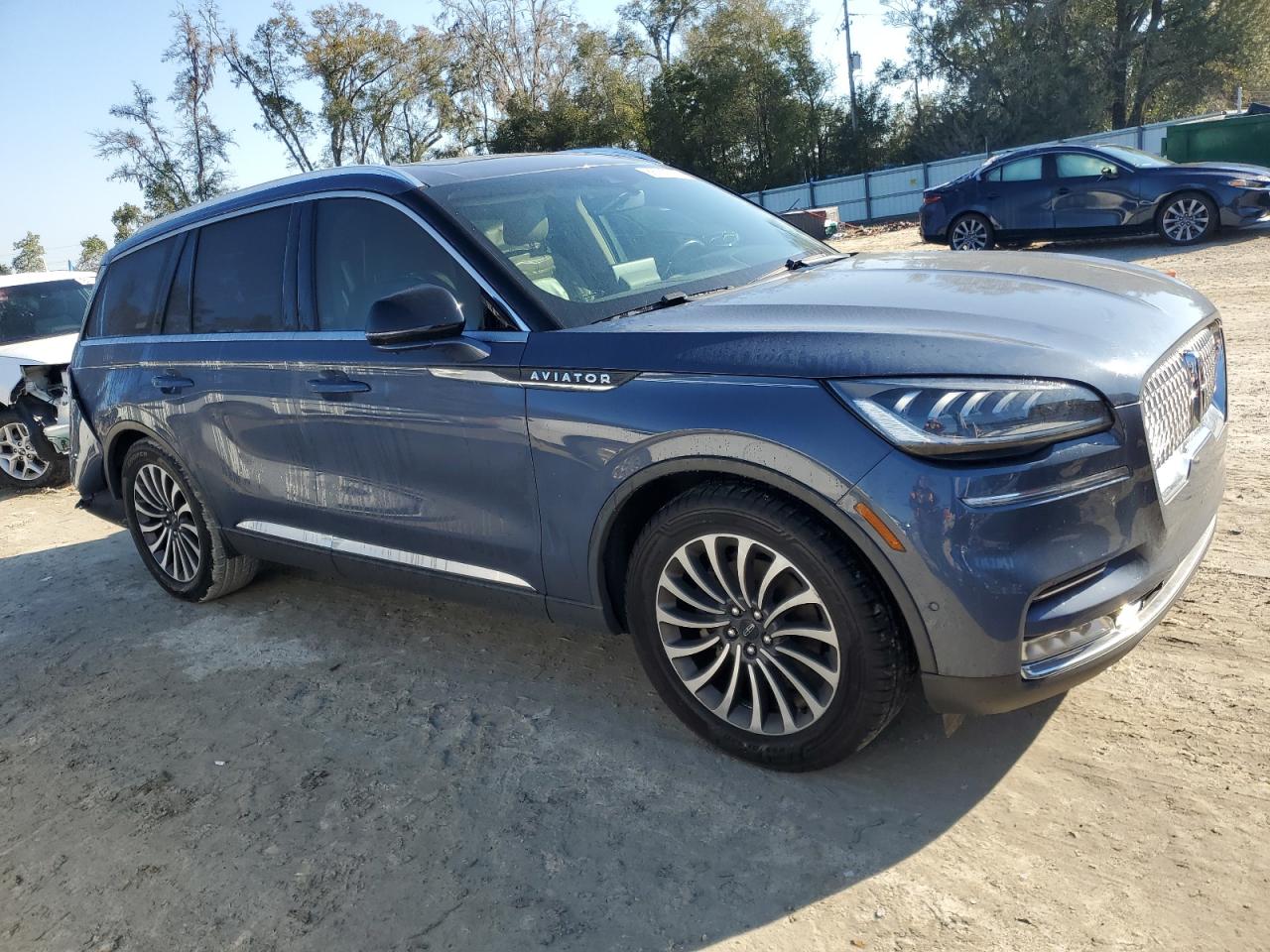 2021 Lincoln Aviator - Image 4