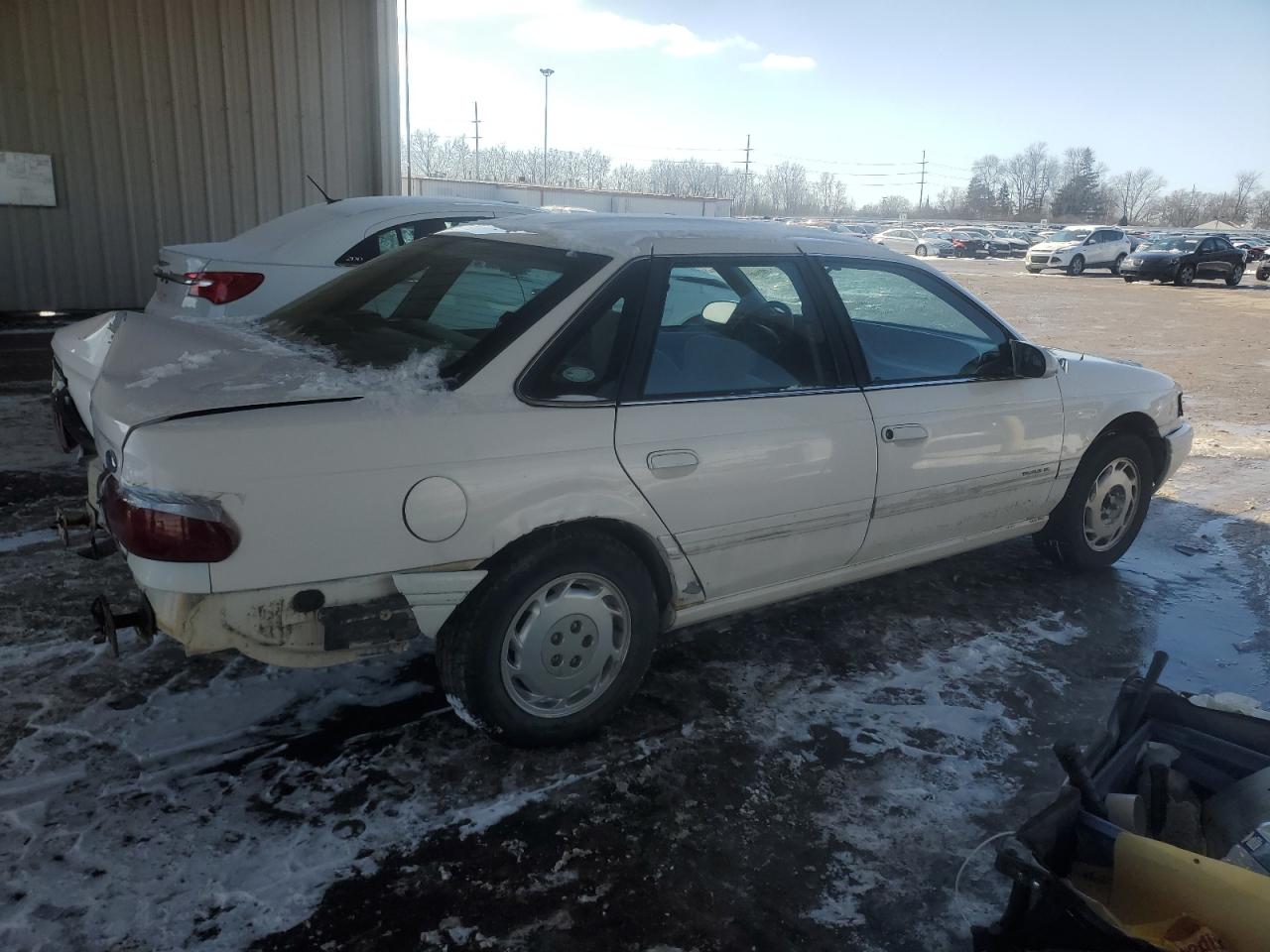 1995 Ford Taurus - Image 3