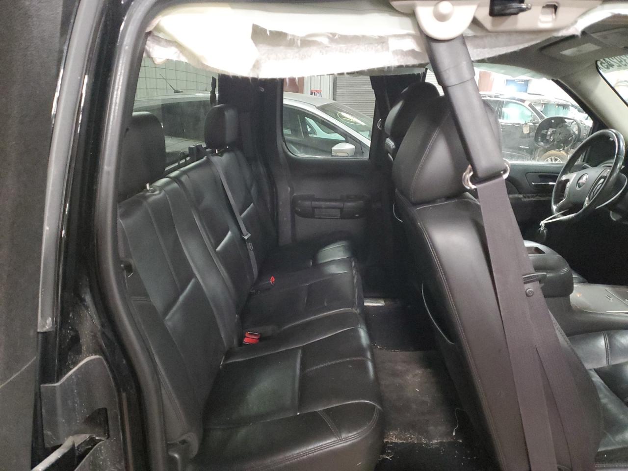 2011 GMC Sierra - Image 11