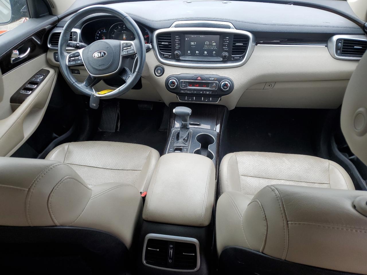 2020 Kia Sorento - Image 8