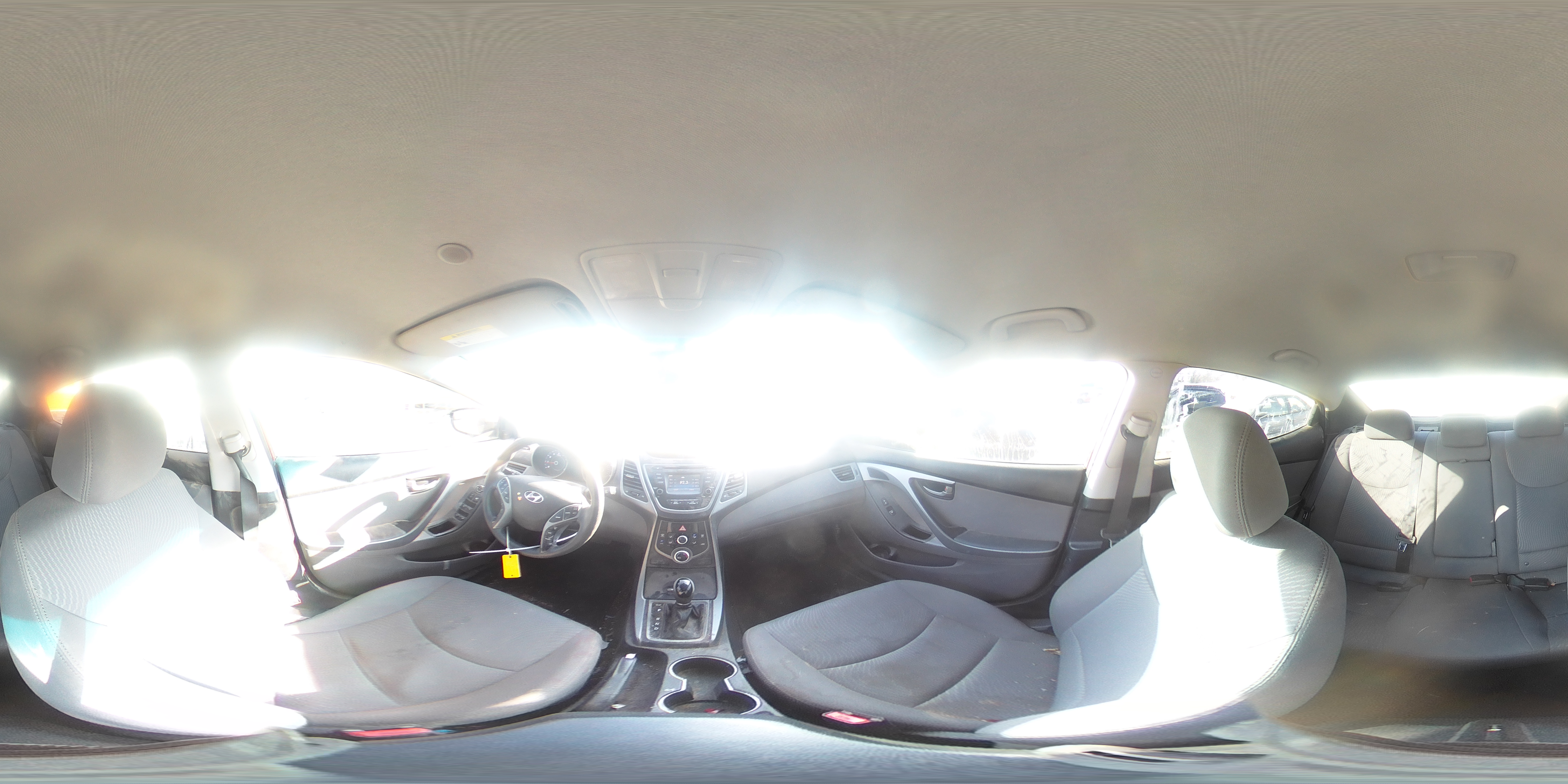 2015 Hyundai Elantra - Image 13