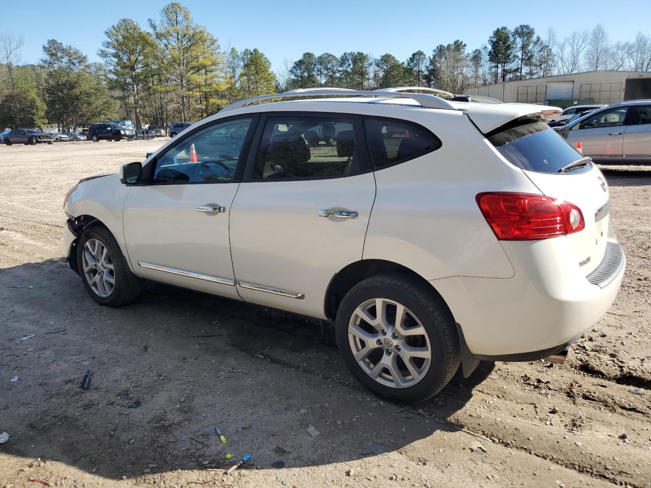 2011 Nissan Rogue - Image 2
