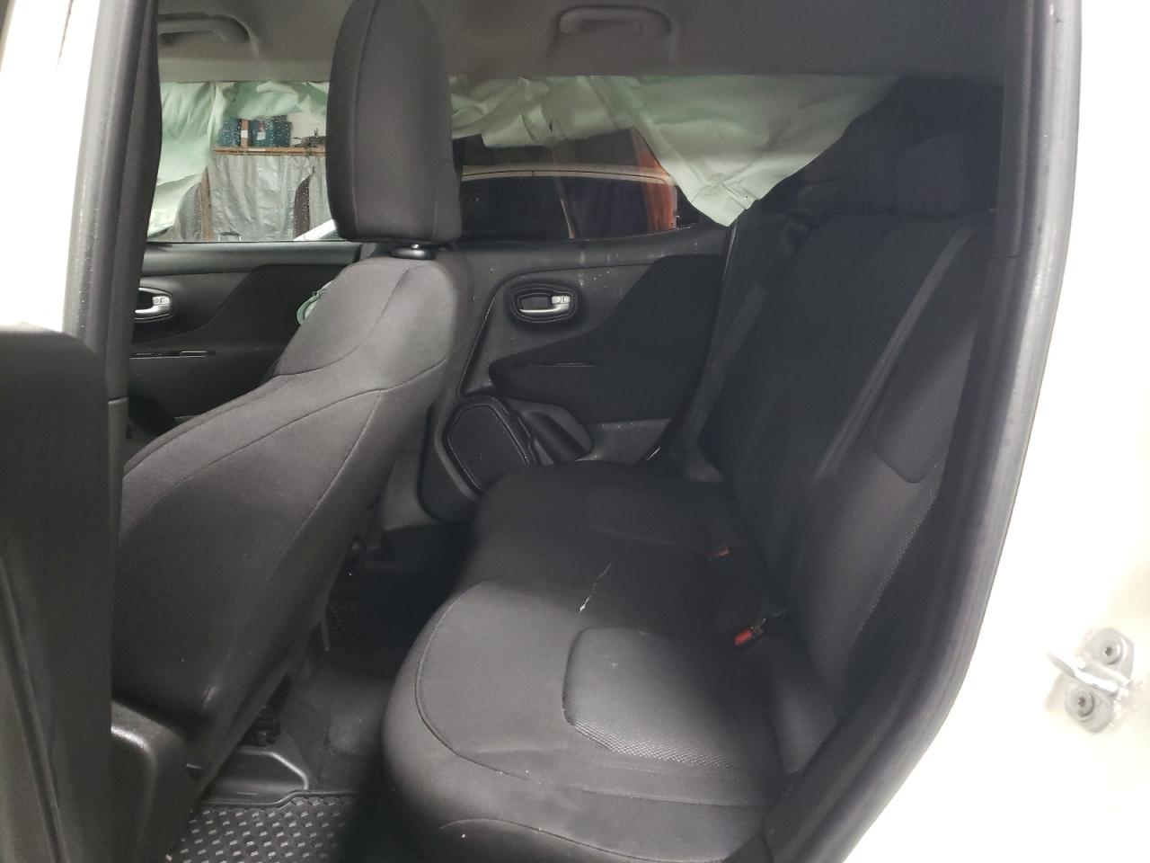 2019 Jeep Renegade - Image 10