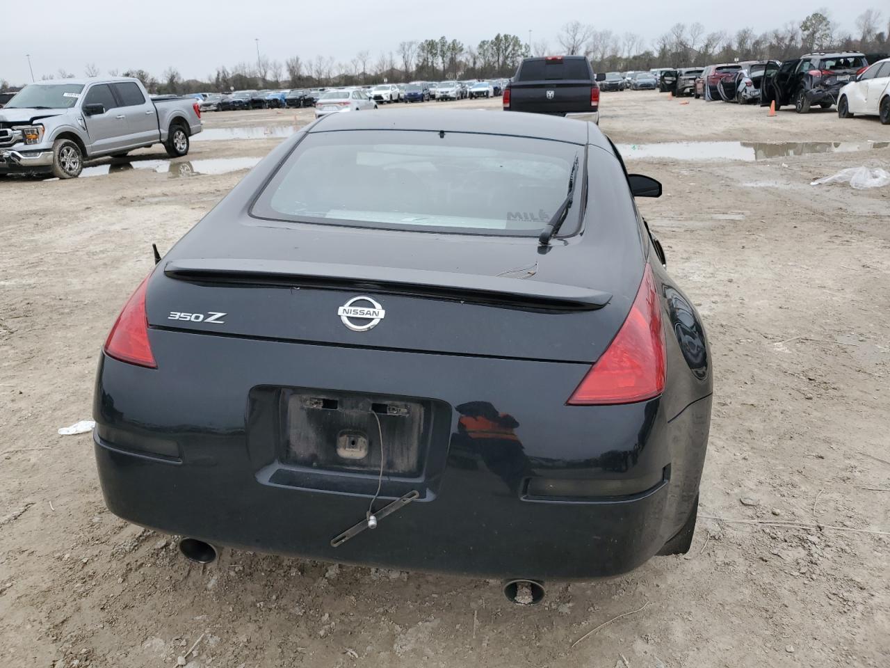 2004 Nissan 350Z - Image 10