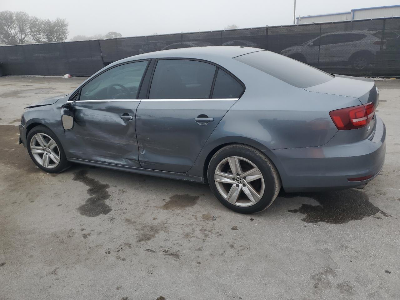 2017 Volkswagen Jetta - Image 2