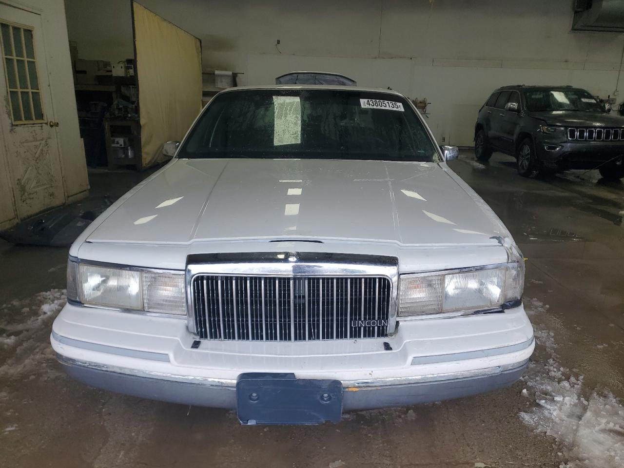 1994 Lincoln Town Car - Image 5