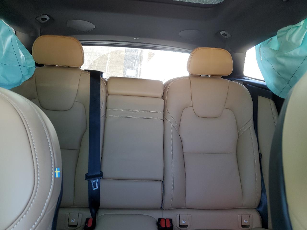 2021 Volvo XC60 - Image 10